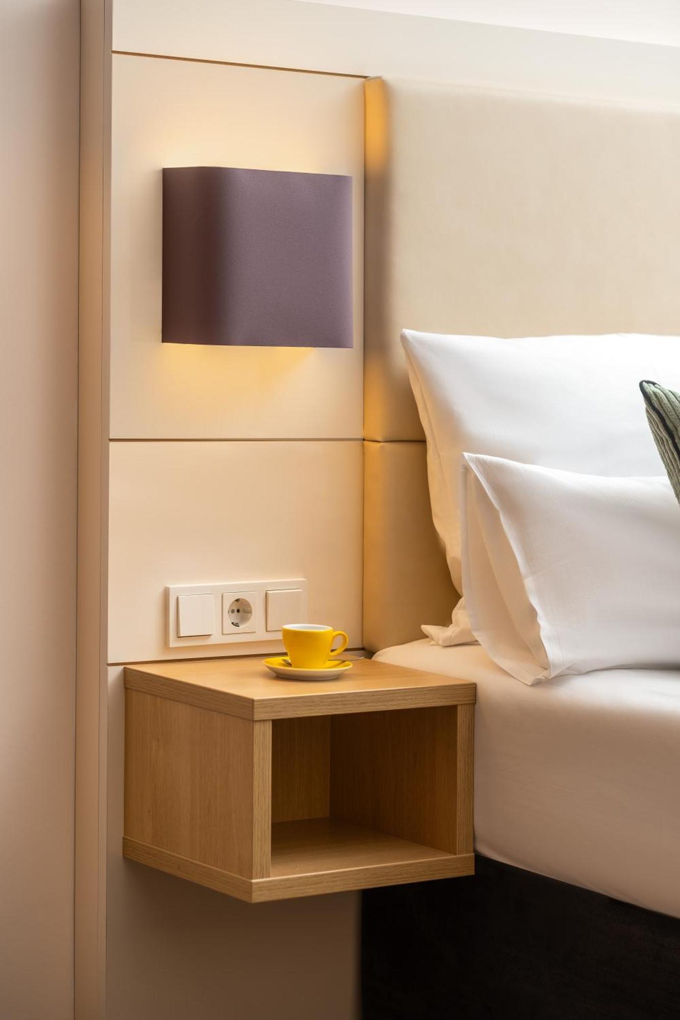 Boutique Atrium Hotel 4*